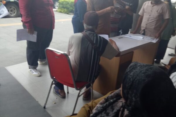 Disdukcapil Kota Medan dalam pelayanan percepatan pembuatan maupun penggantian KTP Masyarakat