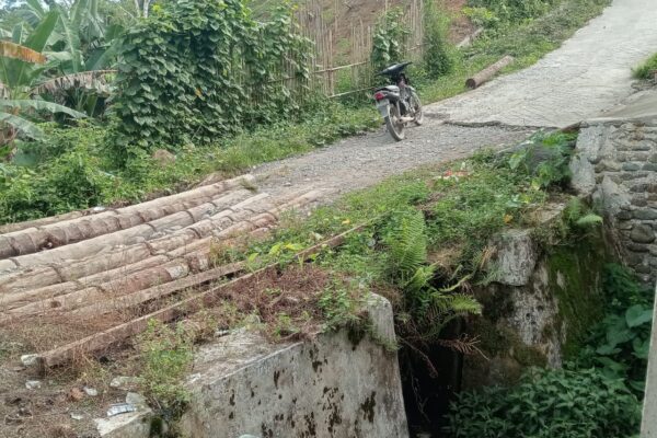 Akses Terhambat, Warga Desa Lologolu Pertanyakan Transparansi Dana Desa Terkait Infrastruktur Jembatan