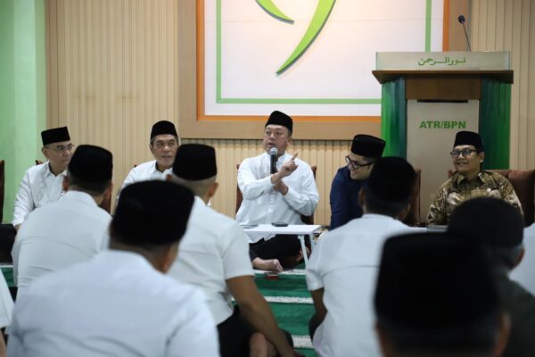 Berbagi di Bulan Suci Ramadan, Kementerian ATR/BPN Salurkan Bantuan untuk Pegawai Terdampak Bencana di Aceh