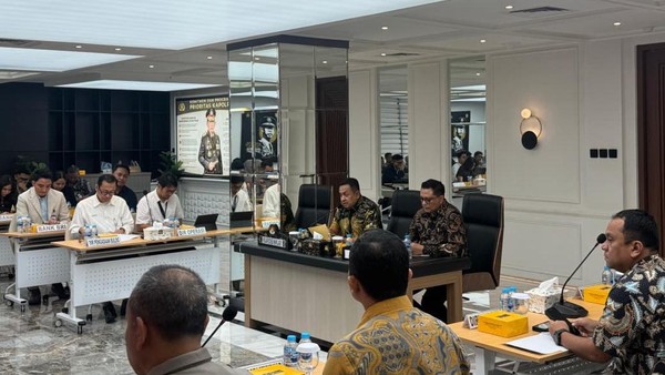 Putus Rantai Tengkulak, Polri Fasilitasi Permodalan KUR dan Penyerapan Bulog bagi Petani Jagung