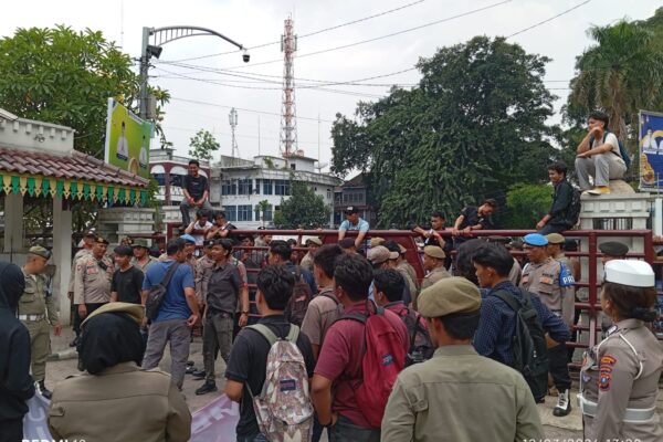 Lagi-lagi, Walikota Medan Rico di Demo Forum Mahasiswa, Terkait Lemahnya Penindakkan Perda