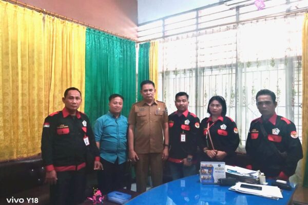 Audiensi ke Kesbangpol Kota Sibolga Pengurus DPD LSM Pedang Keadilan Perjuangan Kota Sibolga Perkuat Sinergi dengan Pemerintah