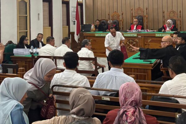 Jaksa Tuntut Irwan Perangin-angin 1,5 Tahun Penjara, Kuasa Hukum Sebut Fakta Sidang Diabaikan
