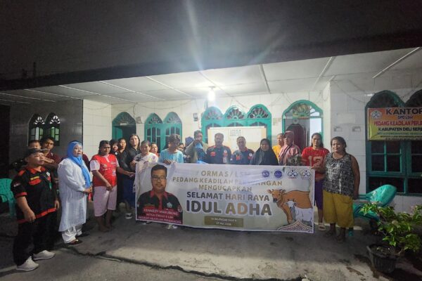 MEMBAGIKAN DAGING KURBAN PADA HARI RAYA IDUL ADHA 1447 H / 27 MEI 2026