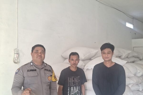 Polsek Siantar Marihat Dampingi Penjualan 1,5 Ton Jagung, Kapolsek: Bentuk Komitmen Polri Dukung Ketahanan Pangan
