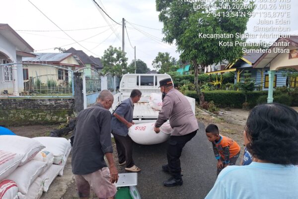Harga Rp5.500 Per Kg, Polsek Siantar Marihat Kawal Langsung 1.284 Kg Jagung Petani Binaan ke Bulog