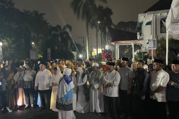 Dibuka Doa Ketua MUI, Polres Pematangsiantar Kawal Ketat Penyambutan 164 Jamaah Haji di Balai Kota