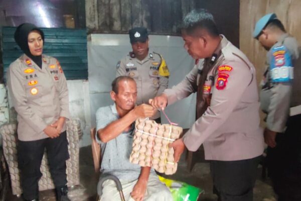 Informasi Bhabinkamtibmas, Polsek Siantar Selatan Langsung Respon Cepat Kunjungi Bapak Natanael (59)