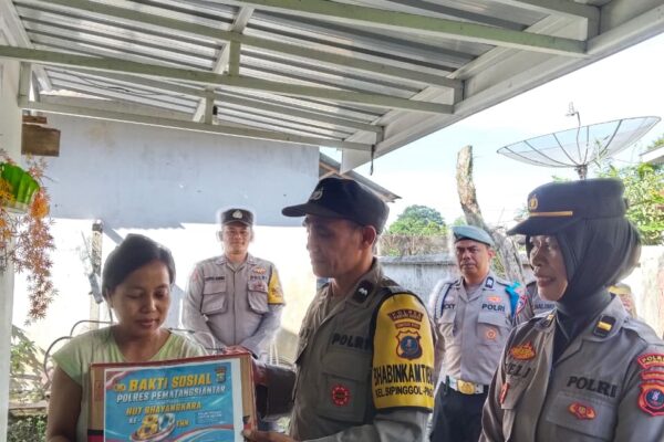 Kapolsek IPTU Raja Kaya Haloho: Bansos Ini Komitmen Kepedulian Polri Sambut HUT Bhayangkara Ke 80