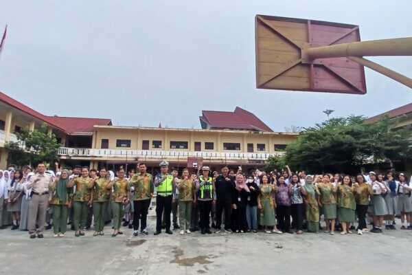 Tak Hanya Soal Lalu Lintas, Sat Lantas Juga Tanamkan Semangat Belajar dan Anti-Bullying