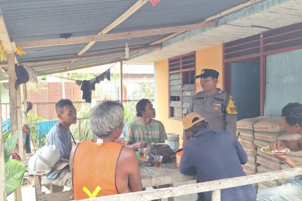 Cegah Kecelakaan, Polsek Siantar Marihat Pantau Pembangunan Drainase di Jalan Sianjur