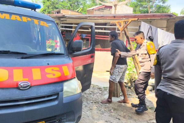 Polsek Siantar Martoba Bantu Warga Sakit, Kapolsek: Koordinasi dengan Kelurahan untuk Urus BPJS Bapak Budiman