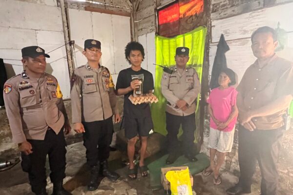 Polsek Siantar Selatan Peduli Disabilitas, Bansos untuk Danuwarta Sinaga di Jalan Kabanjahe Atas