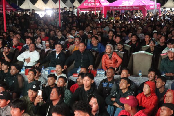 Kapolres AKBP Sah Udur dan Forkopimda Hadiri Nobar Final Piala Dunia di Lapangan Adam Malik, 450 Warga Hadir