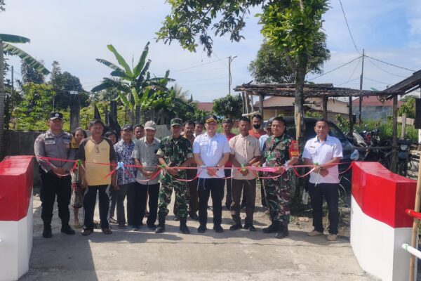 Polsek Siantar Marihat Hadir di Acara Peresmian Jembatan, Kapolsek: Tingkatkan Silaturahmi 3 Pilar