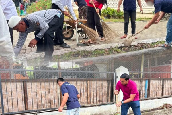 Jelang HUT Ke-81 Republik Indonesia Rutan Tanjung Pura Laksanakan Kegiatan Kebersihan Lingkungan Museum dan Rutan