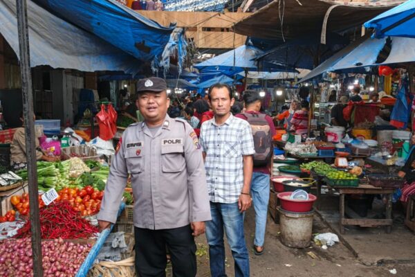 Polsek Siantar Barat Patroli di Pasar Horas, Kapolsek: Waspada Dompet, HP, dan Perhiasan dari Aksi Copet