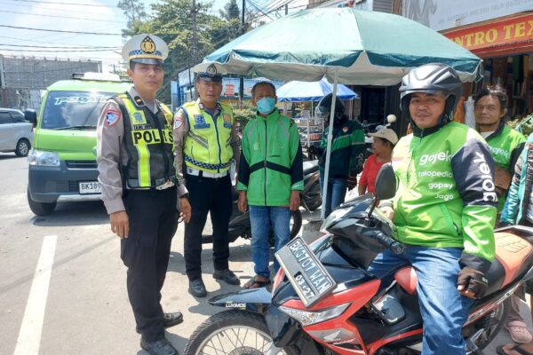 Sat Lantas Polres Pematangsiantar dan Driver Ojol Bersinergi, Ciptakan Kamseltibcarlantas di Pematangsiantar