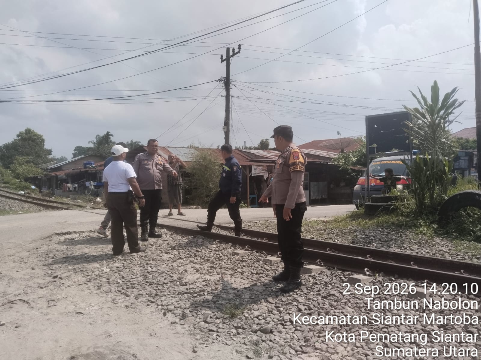 Karyawan PT.KAI Terluka Disambar Kereta, Polsek Siantar Martoba dan Samapta Respon Cepat