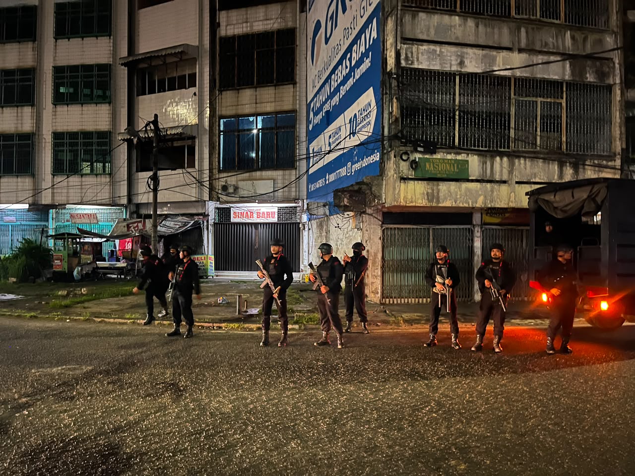 Dari Cemara hingga Iskandar Muda, Brimob Sumut Patroli Malam Antisipasi Begal dan Tawuran