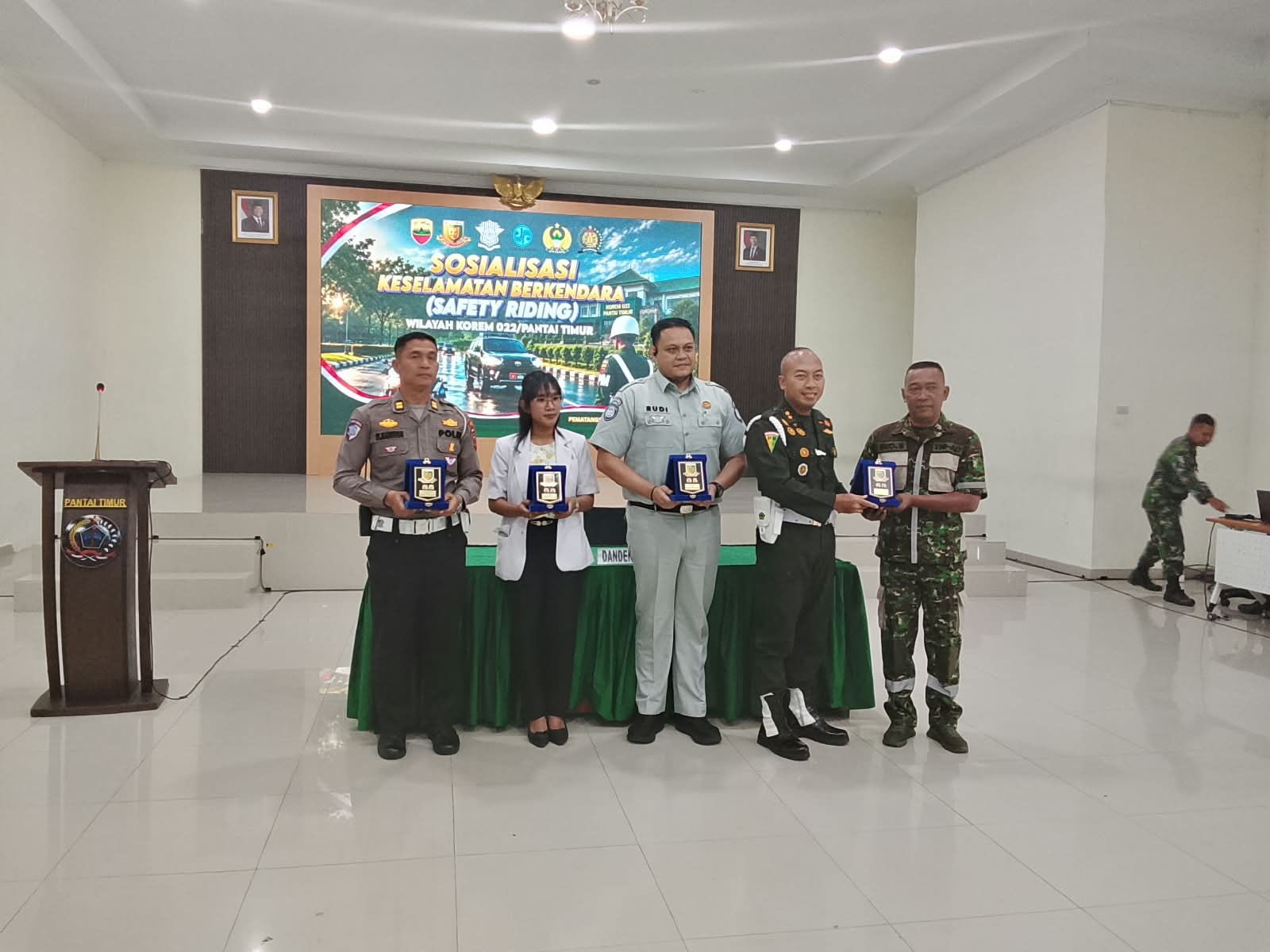 Sat Lantas Polres Pematangsiantar dan Korem 022 PT Sinergi, Sosialisasi Keselamatan Berkendara