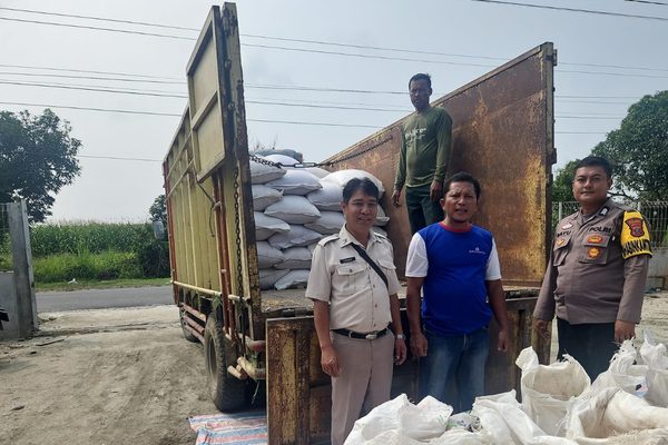 Kawal Hasil Panen Petani Tanah Jawa, Polres Simalungun Pastikan 10 Ton Jagung Terserap Harga Layak