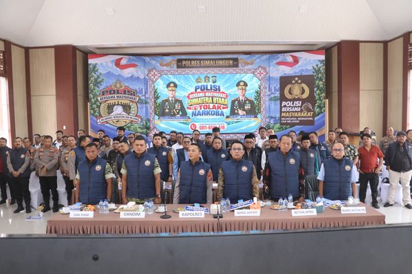 Selaras Komitmen Kapolri, Polres Simalungun dan Forkopimda Deklarasikan ‘Polisi Bersama Masyarakat Menolak Narkoba’