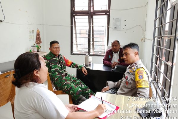 Bhabinkamtibmas dan Babinsa Sambangi Puskesmas Bahbiak, Bahas Solusi Anjing Agresif