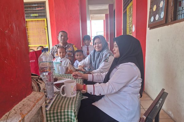 Bhabinkamtibmas Kelurahan Martoba Sambangi SDN 125549, Ajak Siswa Jauhi Bullying