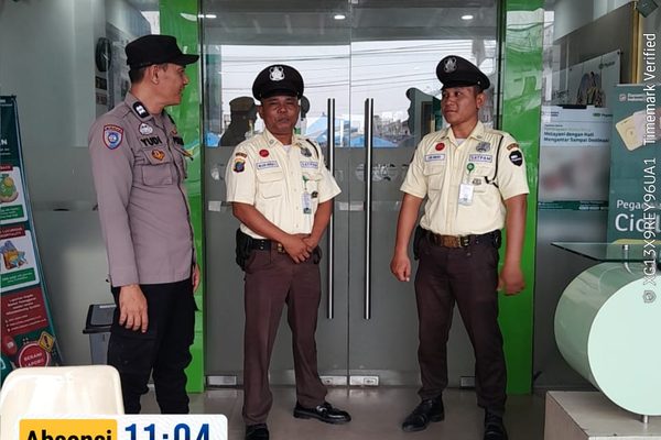 Bhabinkamtibmas Polsek Siantar Utara Sambangi Kantor Pegadaian Parluasan, Sampaikan Pesan Kamtibmas