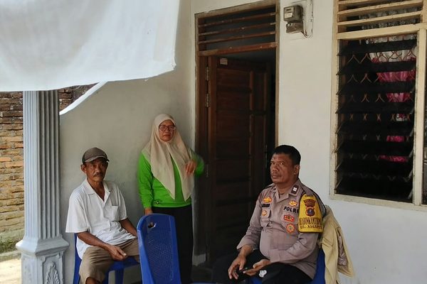 Polsek Siantar Martoba Bantu Warga Kurang Mampu Urus Bansos PKH dan BPNT