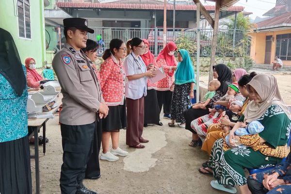 Polsek Siantar Barat Dampingi Posyandu, Pantau Kesehatan Anak dan Balita