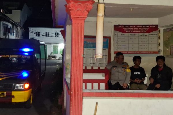 Kegiatan SALING di Pos Kamling Merah Putih, Polsek Siantar Selatan Ajak Warga Tingkatkan Partisipasi Jaga Keamanan Lingkungan