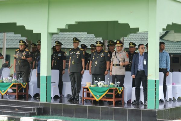 Senin Pagi, Kapolres Pematangsiantar Hadiri Penutupan Dikmaba IF TNI AD di Rindam I/BB, Sampaikan Apresiasi kepada Prajurit