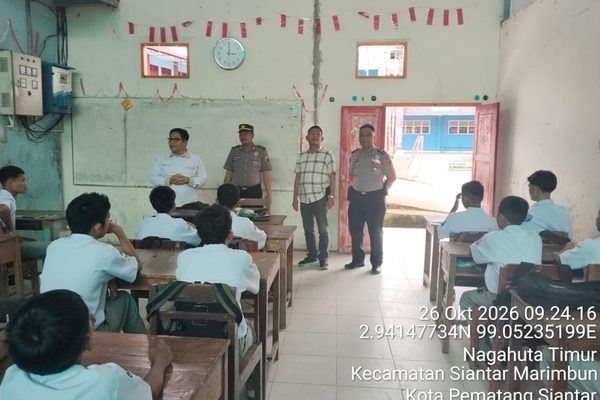 Quick Wins Program 1.2, Polsek Siantar Marihat Gelar Polidik di SMK GKPI 1 Cegah Bullying di Lingkungan Sekolah