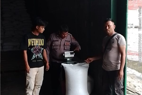 Dukung Ketahanan Pangan, Polsek Siantar Selatan Dampingi Penjualan Jagung 1.000 Kg Milik Petani Binaan ke Bulog